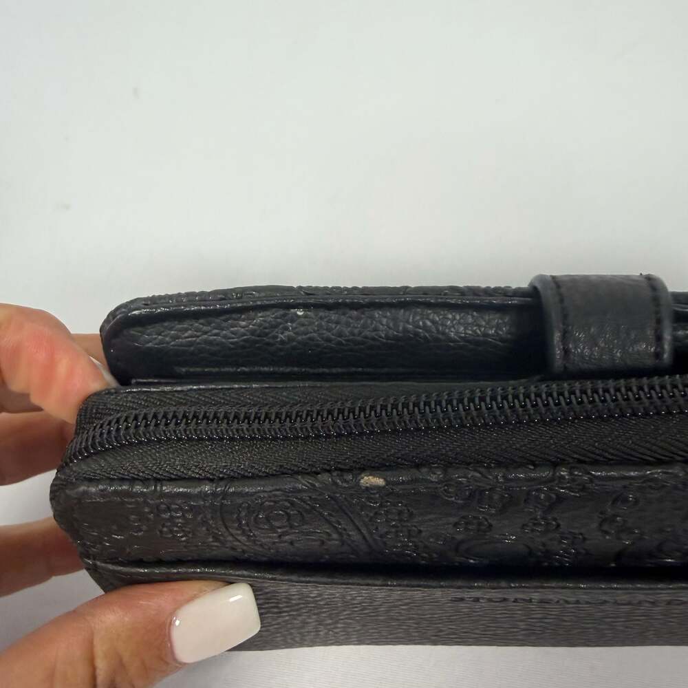 Stone Mountain Black Paisley Tooled Leather Zip Around Clutch Wallet - Picture 4 of 9